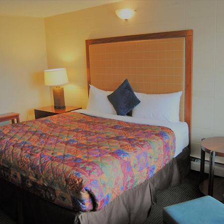 إيدمونتون Derrick Motel المظهر الخارجي الصورة