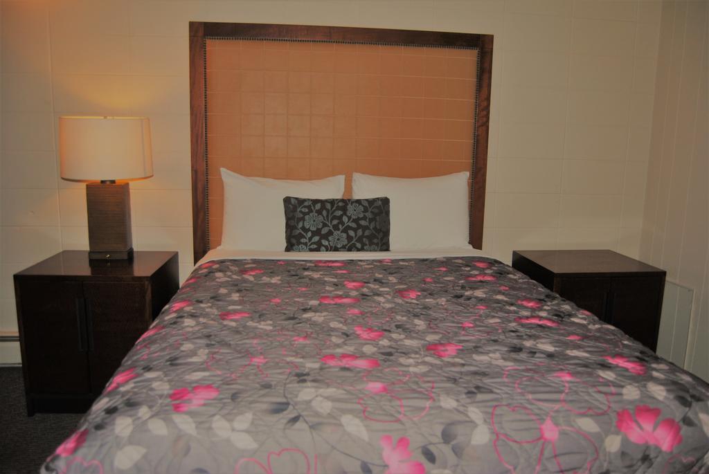 إيدمونتون Derrick Motel المظهر الخارجي الصورة
