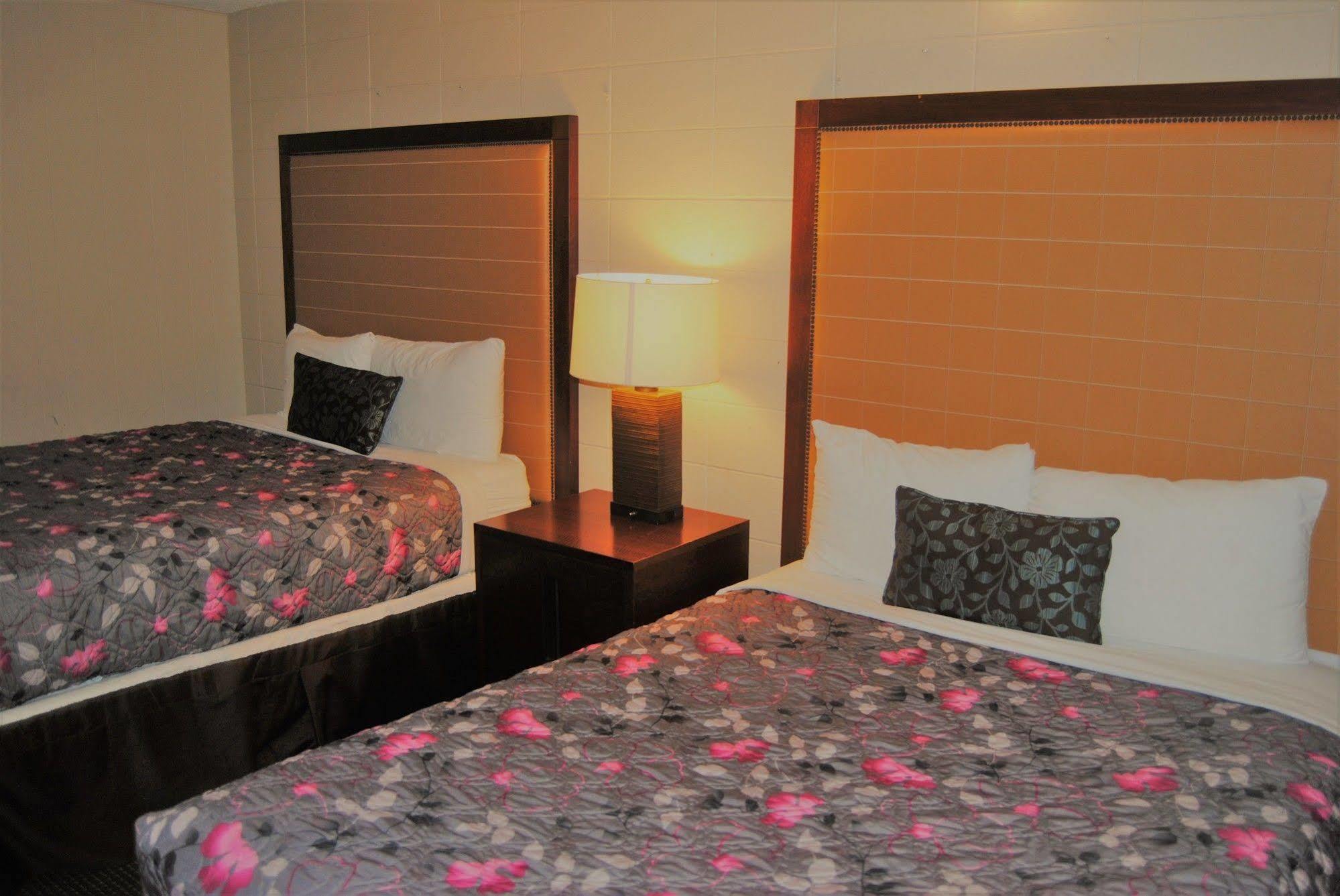 إيدمونتون Derrick Motel المظهر الخارجي الصورة